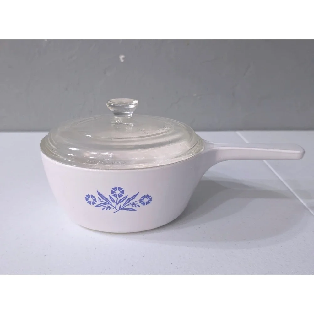 Vintage Corning Ware Blue Cornflower P-82-B 1.5 Pint Saucepan with Pyrex Lid